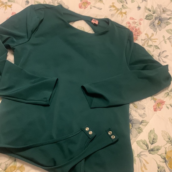 Express contour bodysuit - Picture 2 of 3